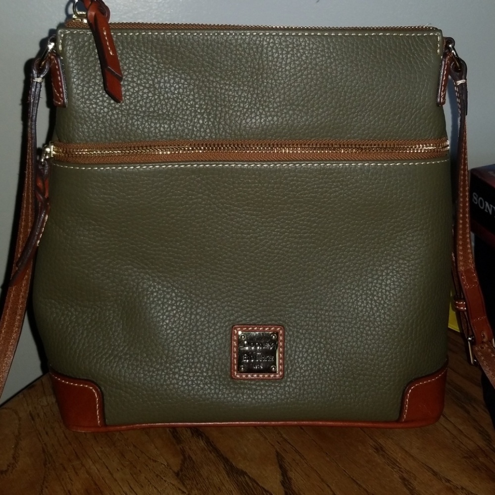 Dooney & Bourke purse